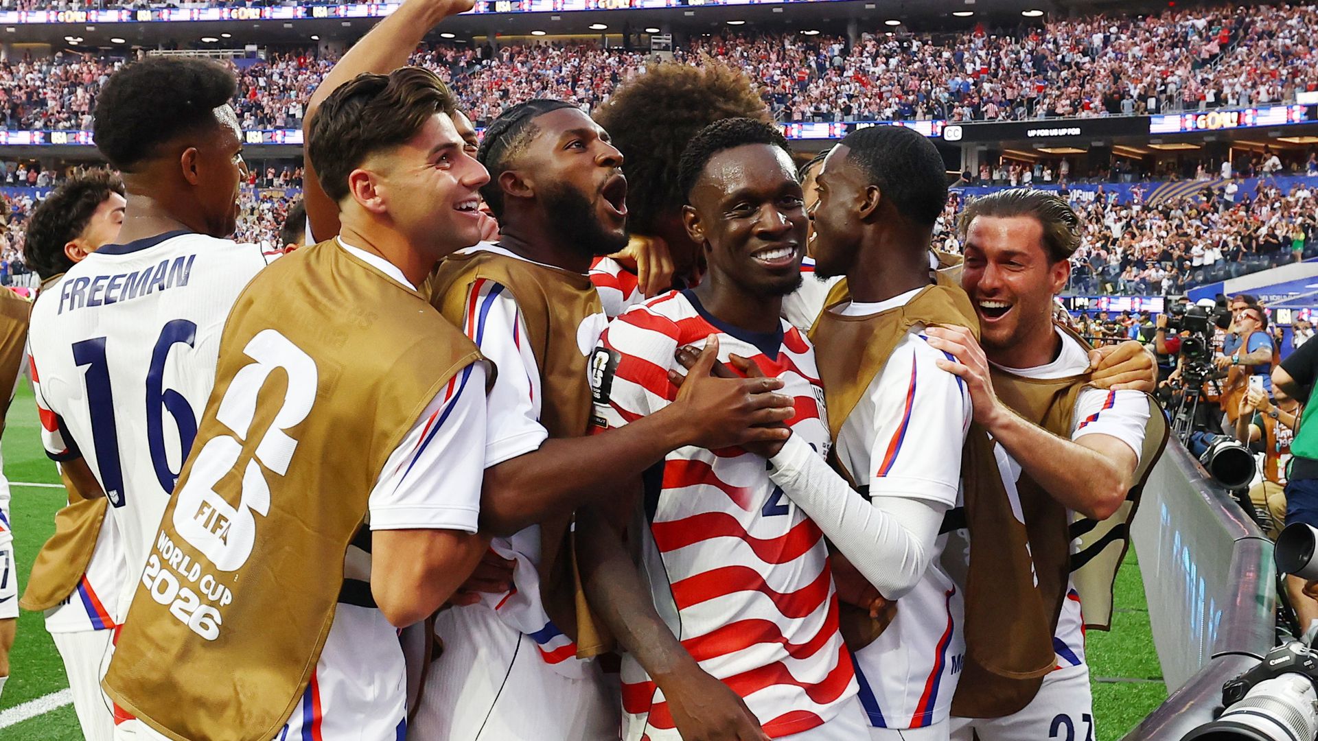 Wervelend VS veel te sterk voor Paraguay in eerste WK-groepsduel in Los Angeles