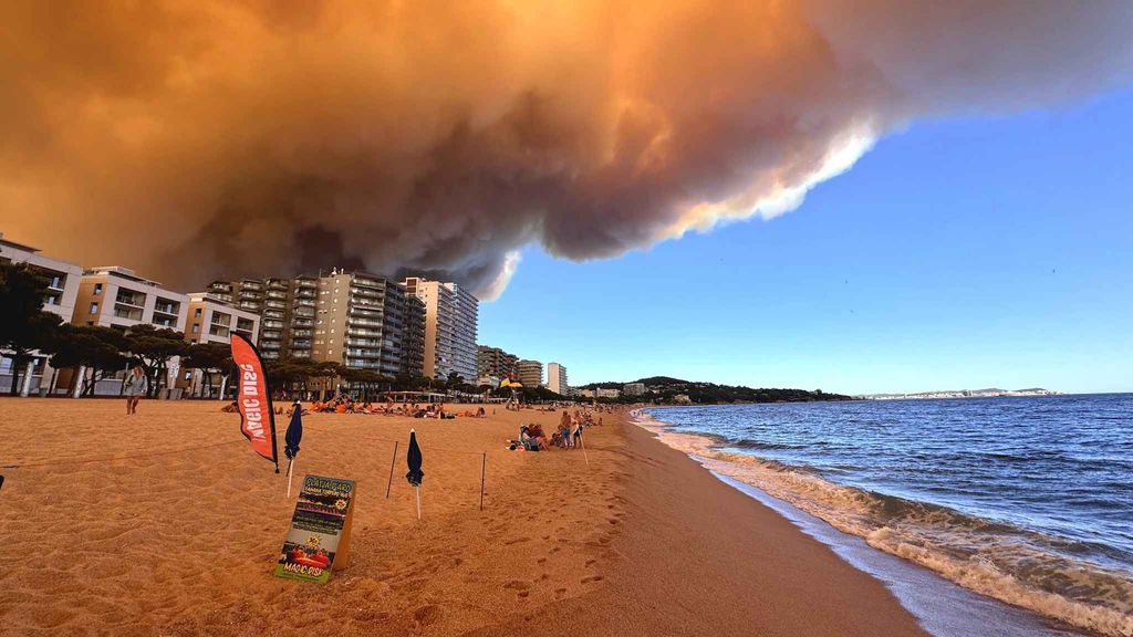 Grote natuurbrand aan de Costa Brava, 12 Spaanse gemeenten in lockdown