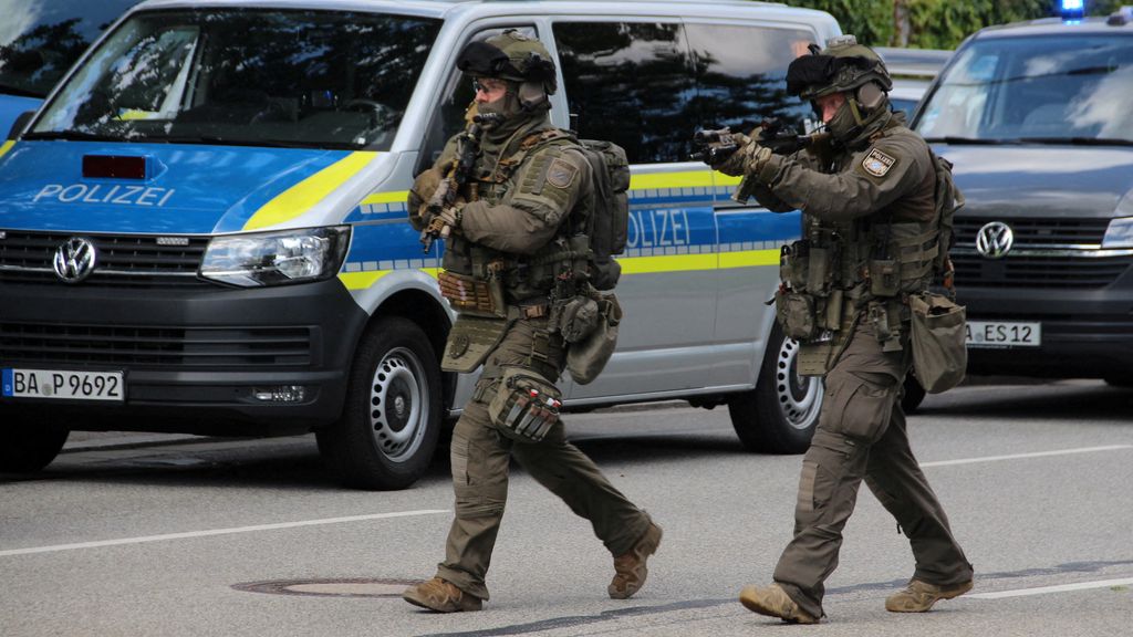 Mogelijke gijzeling aan de gang bij bank in Duitsland, dode na mesaanval