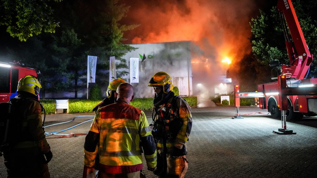 Foto: Brand in zorginstelling voor jongeren Beekbergen, ook kinderkamp ontruimd