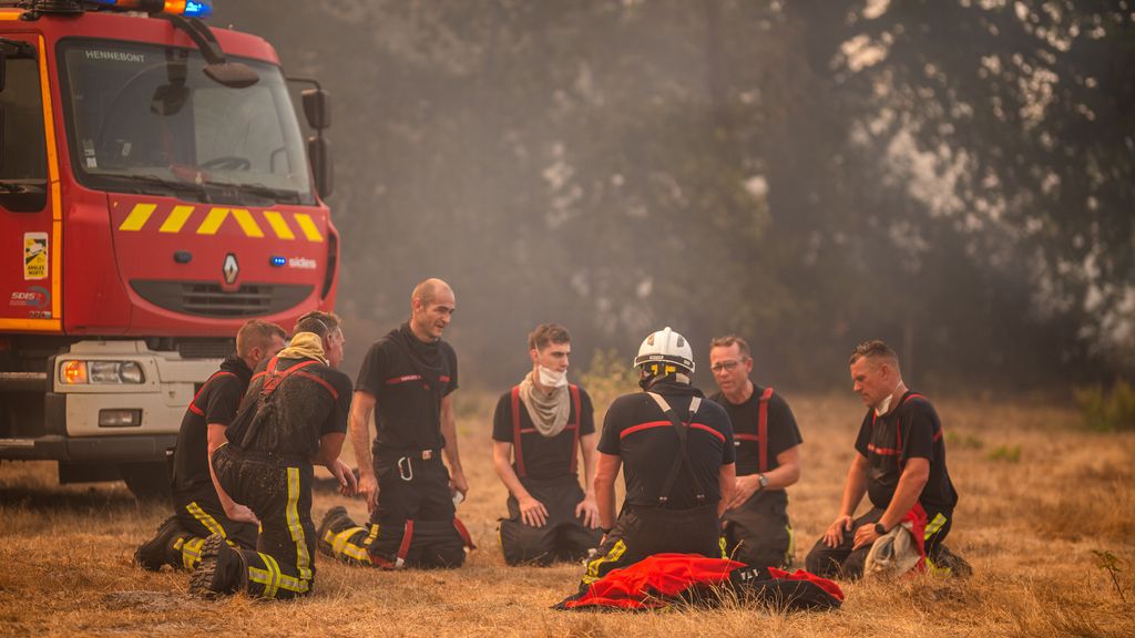Mensen in Frankrijk en Spanje gaan weer naar huis