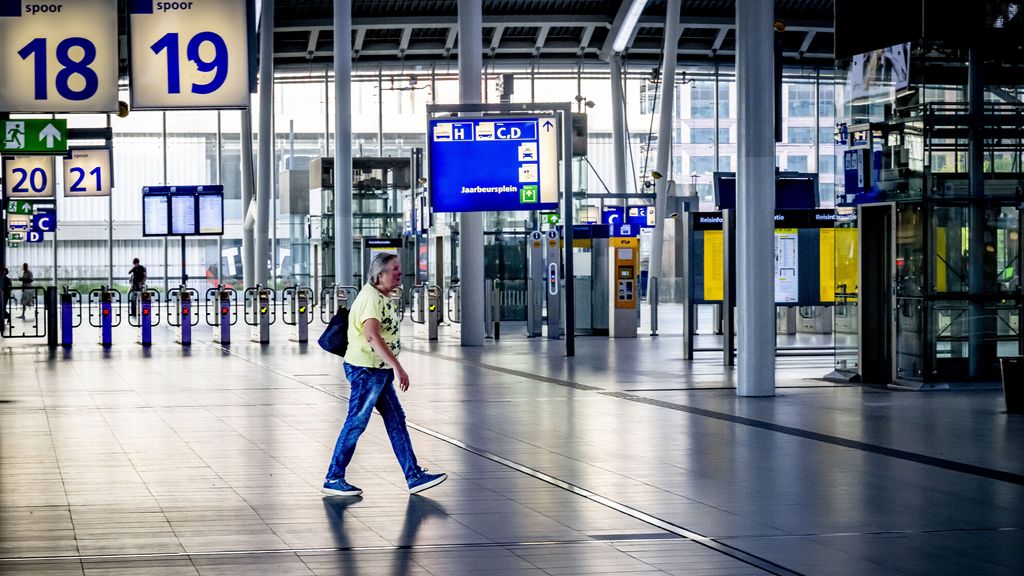 FNV kondigt landelijke ov-staking van 24 uur aan op 9 september FNV kondigt landelijke ov-staking van 24 uur aan op 9 september