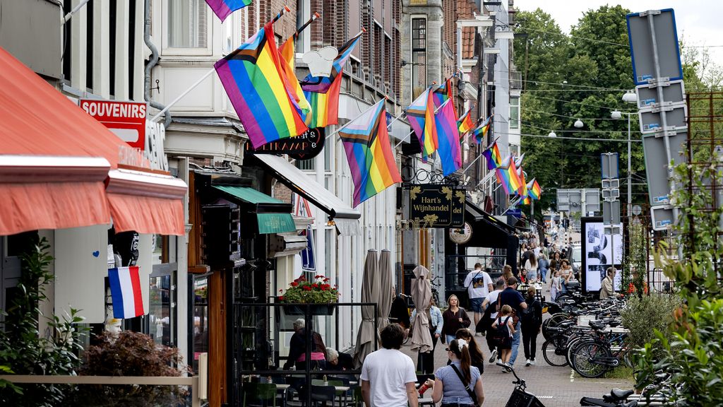 Extra veiligheidsmaatregelen en alertheid bij WorldPride Amsterdam Extra veiligheidsmaatregelen en alertheid bij WorldPride Amsterdam