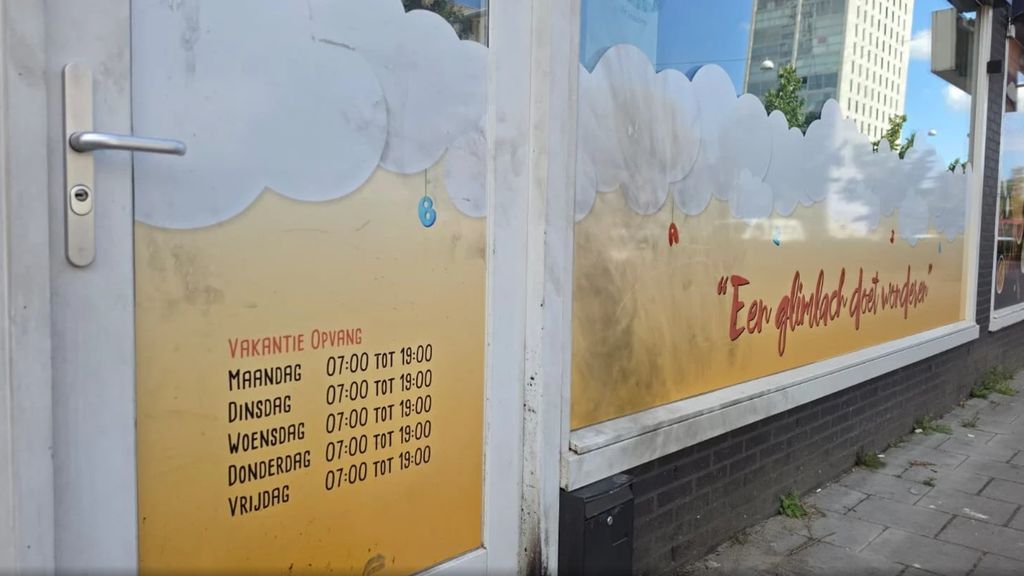 Twee explosies bij kinderdagverblijf Amsterdam, minderjarigen vast Twee explosies bij kinderdagverblijf Amsterdam, minderjarigen vast
