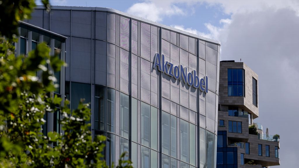 Aandeelhouders AkzoNobel en Axalta stemmen bijna unaniem voor fusie tot verfgigant Aandeelhouders AkzoNobel en Axalta stemmen bijna unaniem voor fusie tot verfgigant