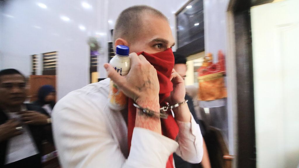 Zwitserse toerist krijgt jaar cel voor bespotten hindoe-ritueel op Bali