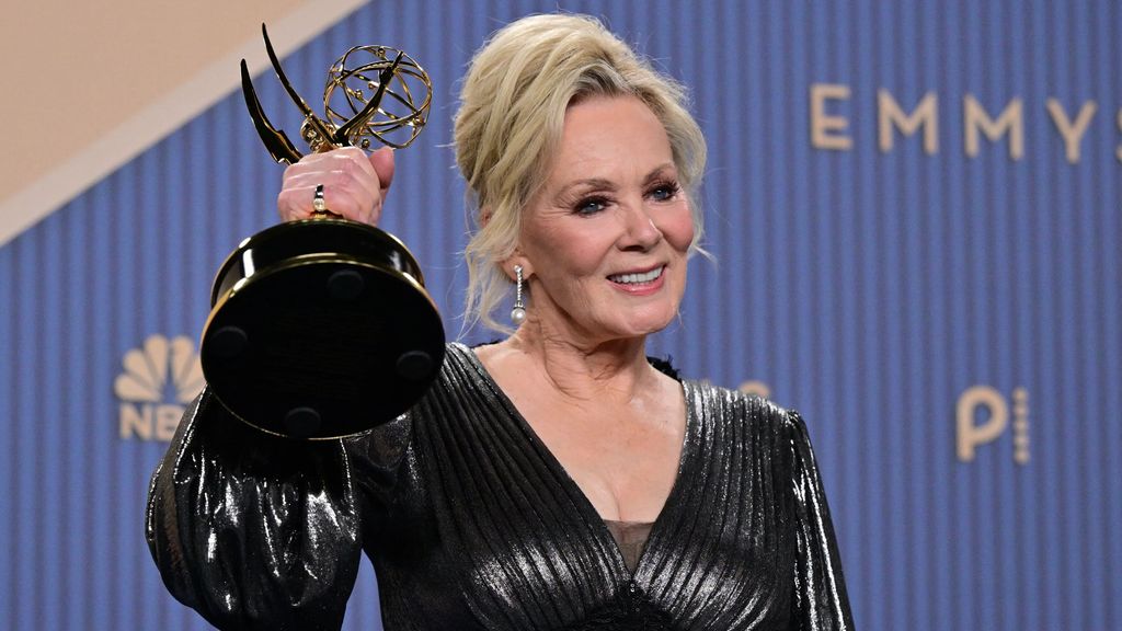 Actrice Jean Smart schrijft geschiedenis met vijfde Emmy-winst op rij